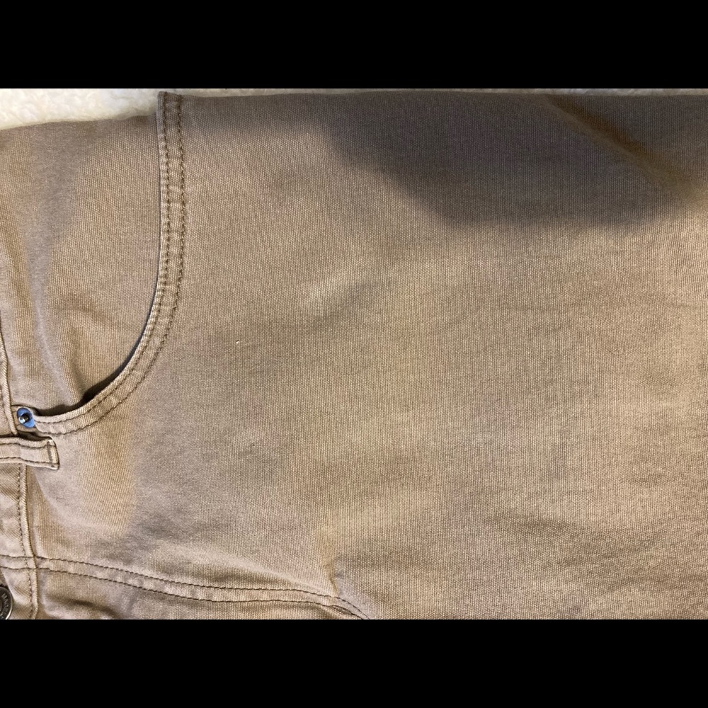 Magellan khakis - Picture 4 of 5